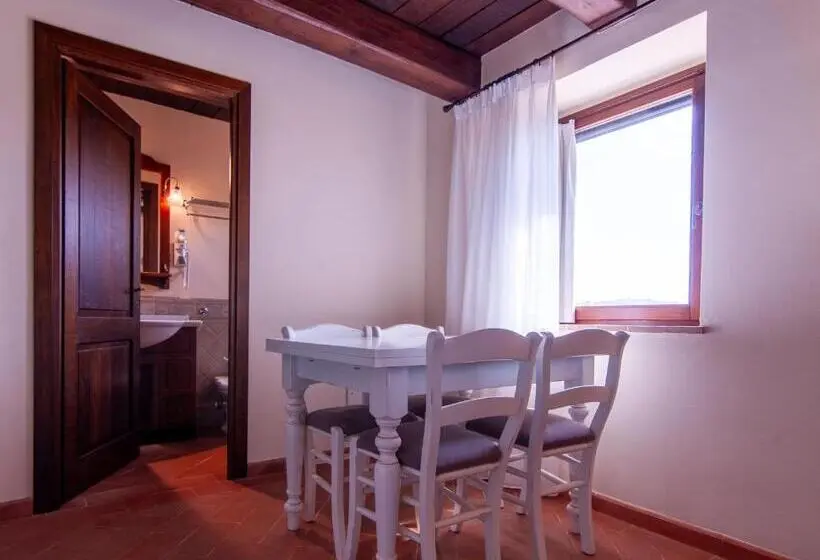 テラス付き１ベッドルームアパートメント, Borgo Sant Apollinare   Resort