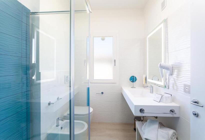 スーペリアールーム, Glorian