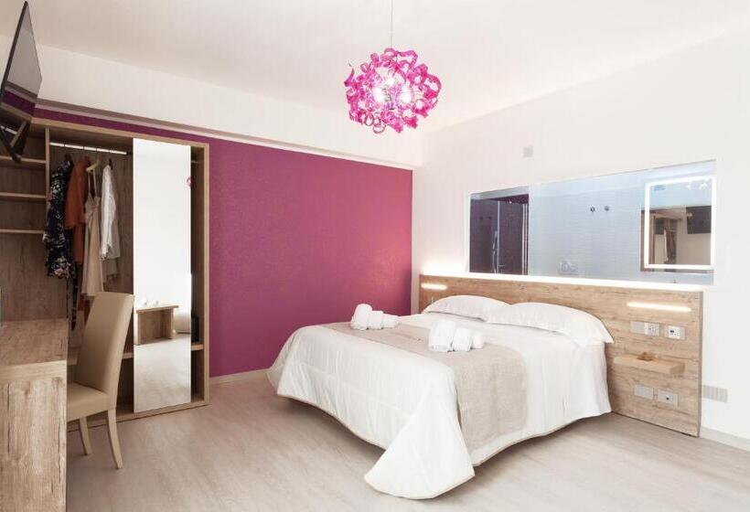 スーペリアトリプルルーム, Glorian