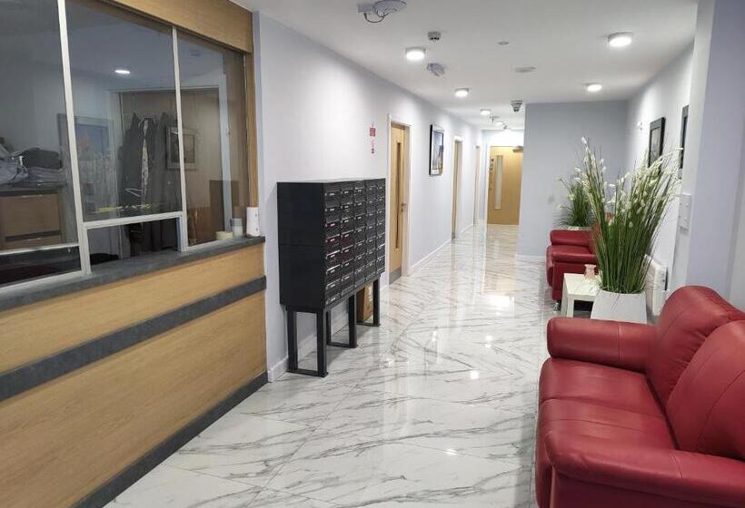 스탠다드 룸, Liverpool Stays Kempston Court