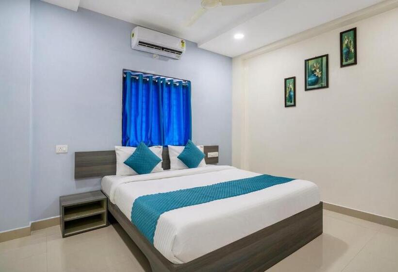 Номер Deluxe, The Balcony Suites