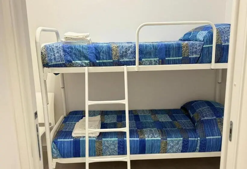 スタンダード４人部屋, Guest House  In Piazzetta