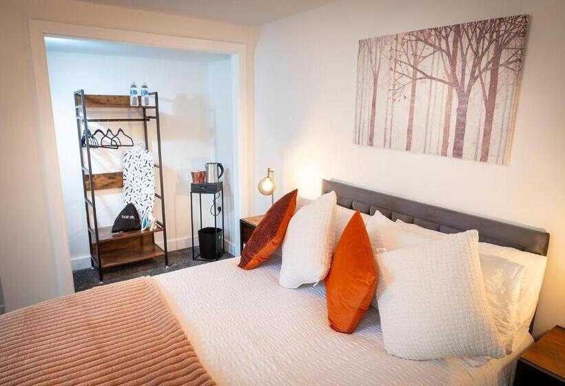 Номер Стандарт, Kings Arms Suites   Luxury Double   Waterfall Shower   Self Check In