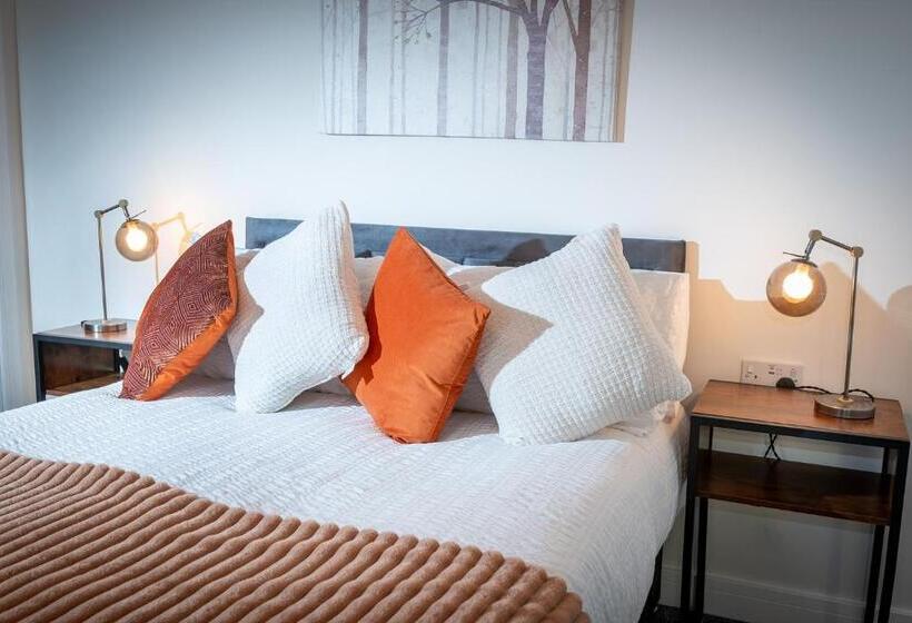 スタンダードルーム, Kings Arms Suites   Luxury Double   Waterfall Shower   Self Check In