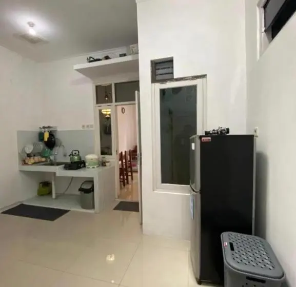 Quarto standard, Wisma Sadewa