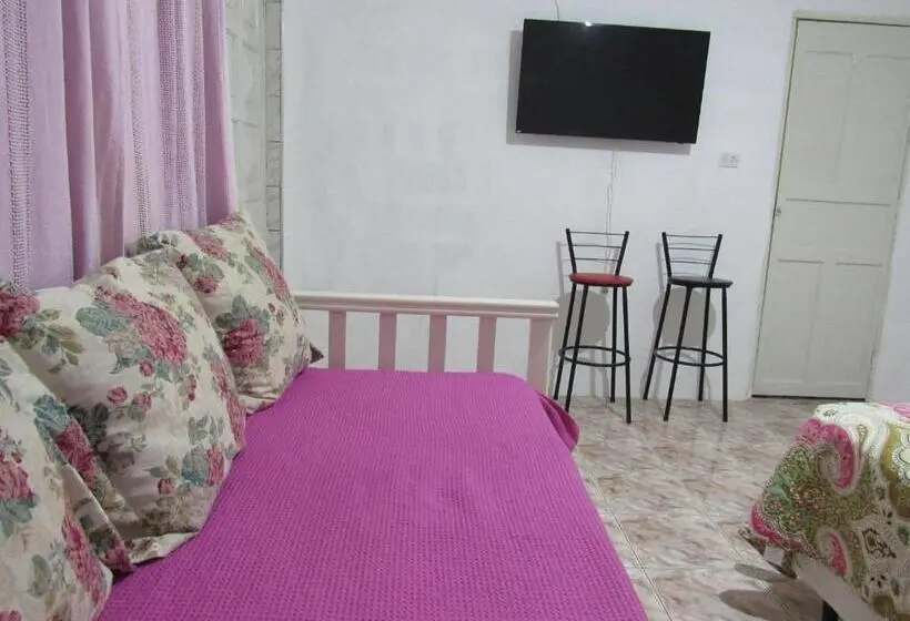 اتاق ساده سه‌ نفره, Hostel Brasil Gru
