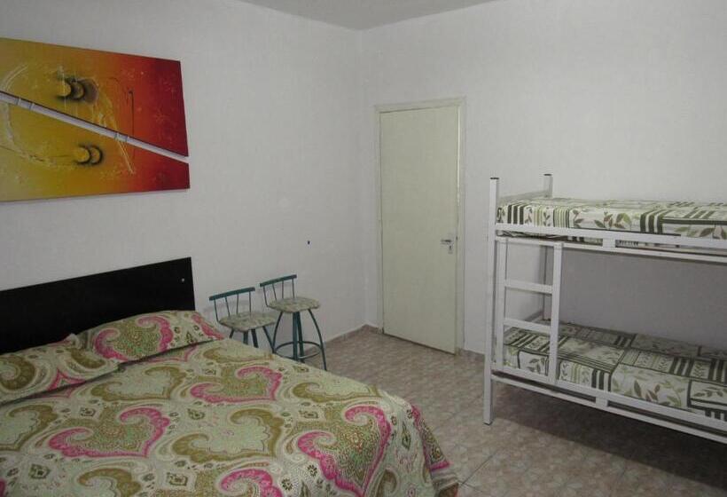 اتاق کلاسیک چهارنفره, Hostel Brasil Gru