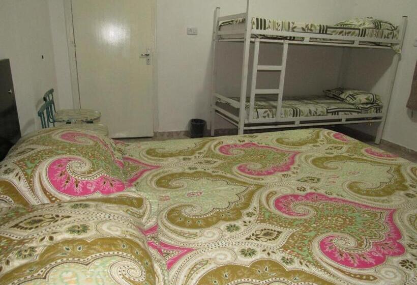 اتاق کلاسیک چهارنفره, Hostel Brasil Gru