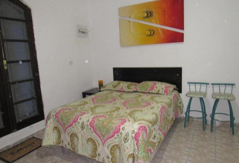 اتاق کلاسیک چهارنفره, Hostel Brasil Gru