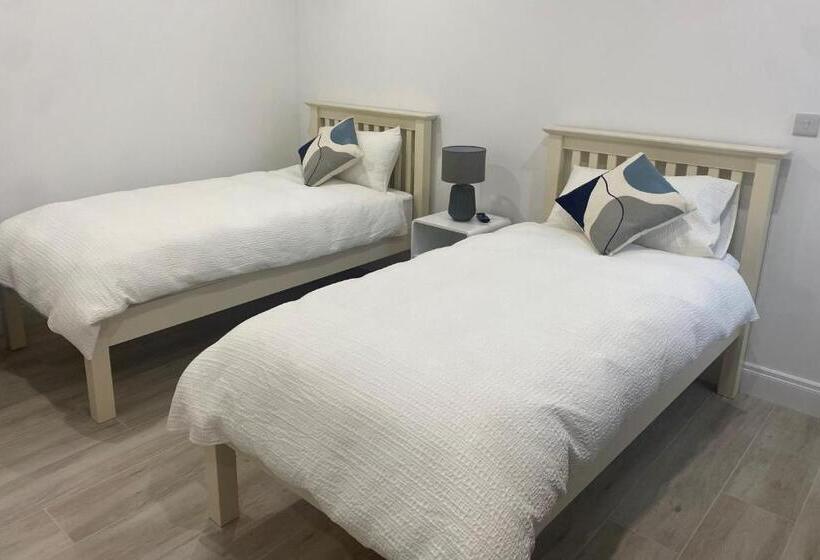 חדר סטנדרט, Carrick Gate