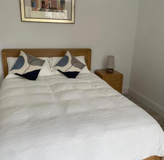 חדר משפחתי נוף להרים, Carrick Gate