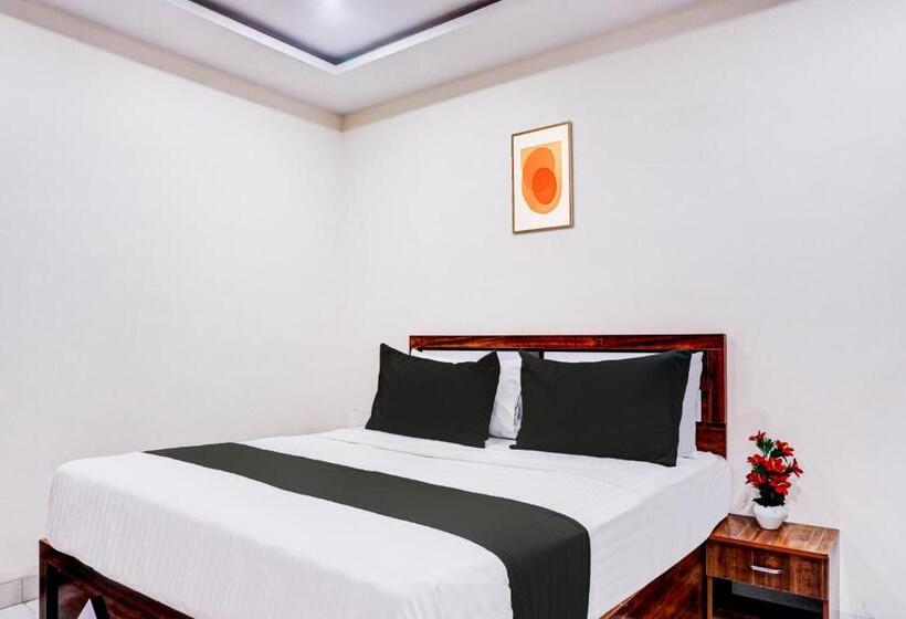 Трехместный Номер Классика, Oyo Hotel Royal Inn