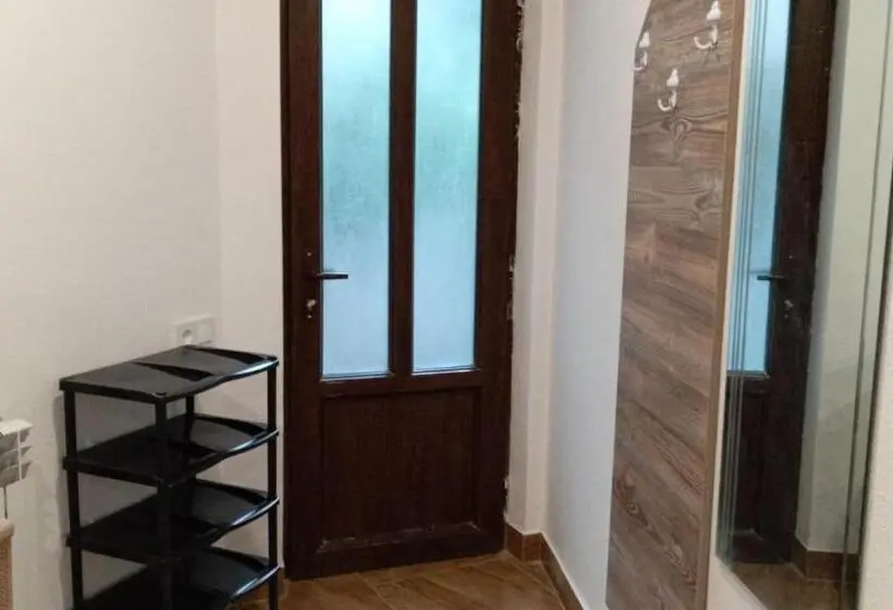 استودیوی استاندارد, Disney Apartments And Hostels