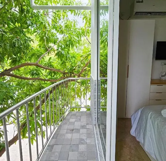 اتاق استاندارد با بالکن, Keveli Guesthouse