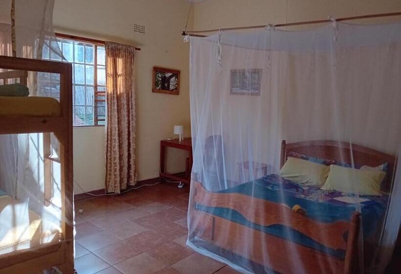 패밀리 룸, Blend Lodge And Kitchen   Pakachere