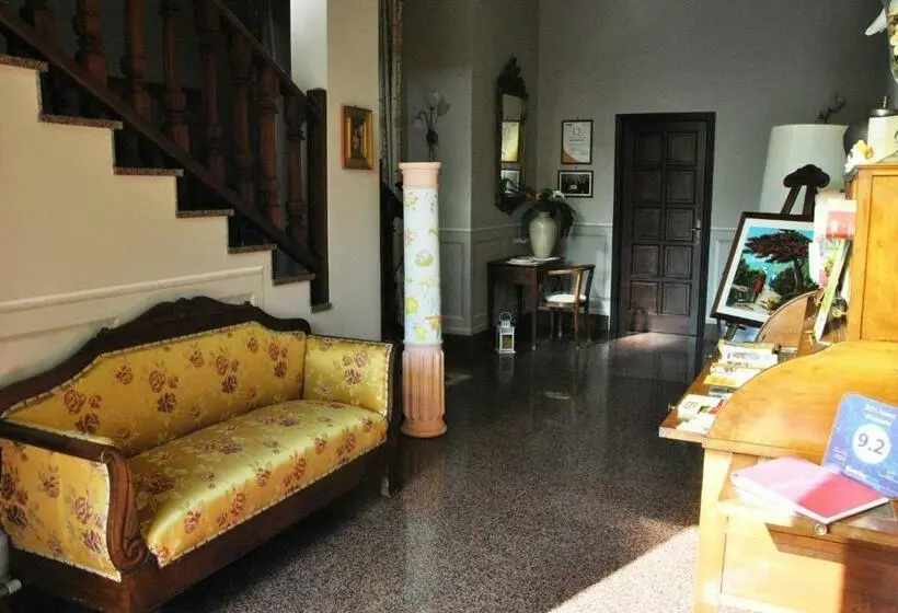 Standard-huone, Al Lunario
