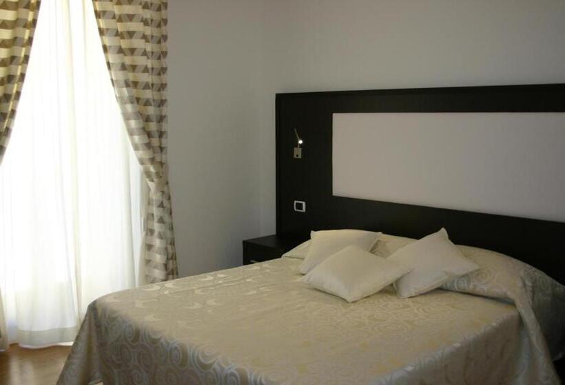 اتاق استاندارد سه نفره, Antico Borgo Chieti