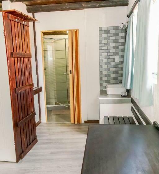 اتاق خانوادگی, Okahandja Country