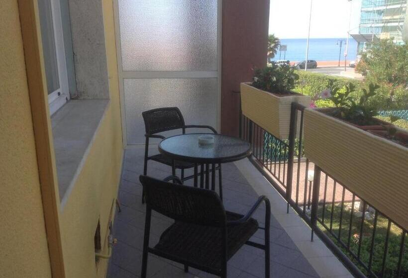 Номер Стандарт Вид на Море с Балконом, Villa Le Logge