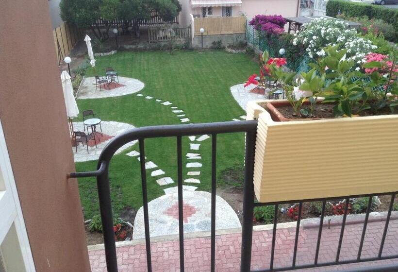 Четырехместный Номер Стандарт Вид на Море, Villa Le Logge