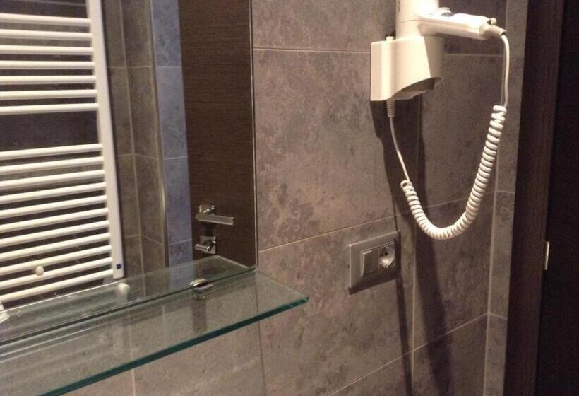 Четырехместный Номер Стандарт Вид на Море, Villa Le Logge