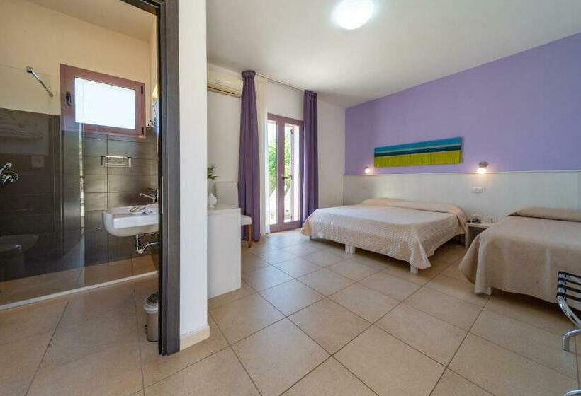 חדר סטנדרט לשלושה, Corte Dei Melograni Hotel Resort