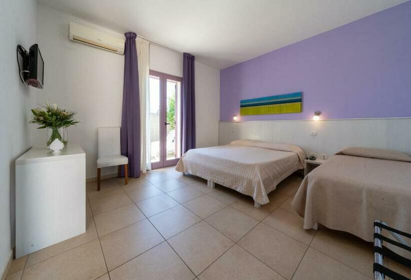 חדר סטנדרט לשלושה, Corte Dei Melograni Hotel Resort