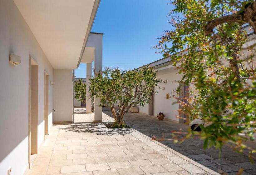 חדר סטנדרט לשלושה, Corte Dei Melograni Hotel Resort