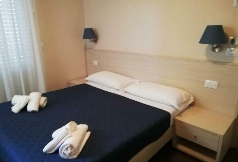 스탠다드 트리플 룸, Alabama