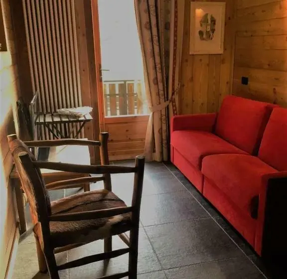 سوییت خانوادگی, Albergo Alpenrose Ski&bike Mountain