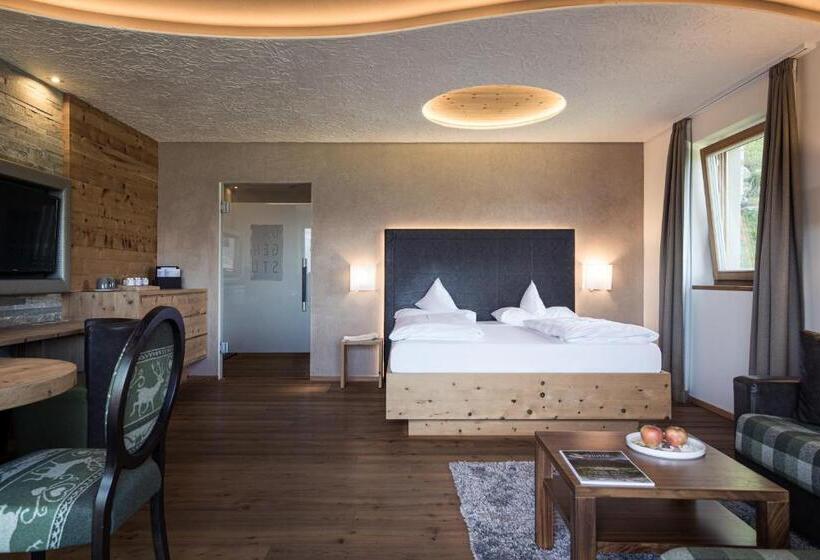 חדר משפחתי נוף להרים, Das Gerstl Alpine Retreat