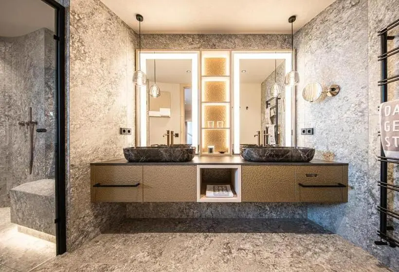 Sviitti Uima-allas, Das Gerstl Alpine Retreat