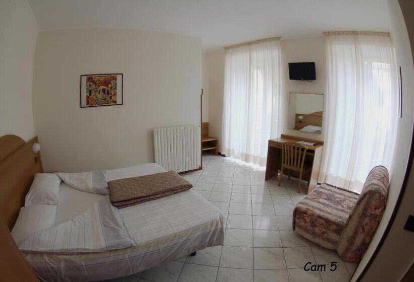 バルコニー付きデラックスルーム, Fiorentino