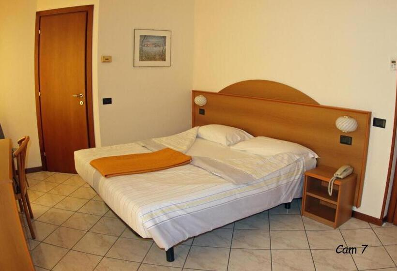 バルコニー付きデラックスルーム, Fiorentino