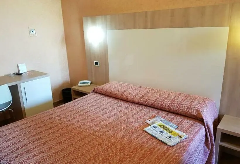 Standard-huone, Francesco
