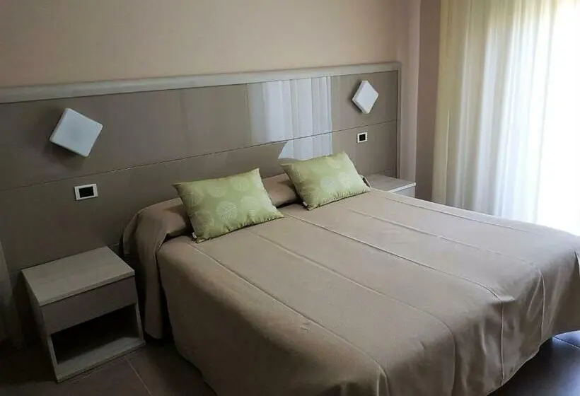 Standard-huone, Francesco