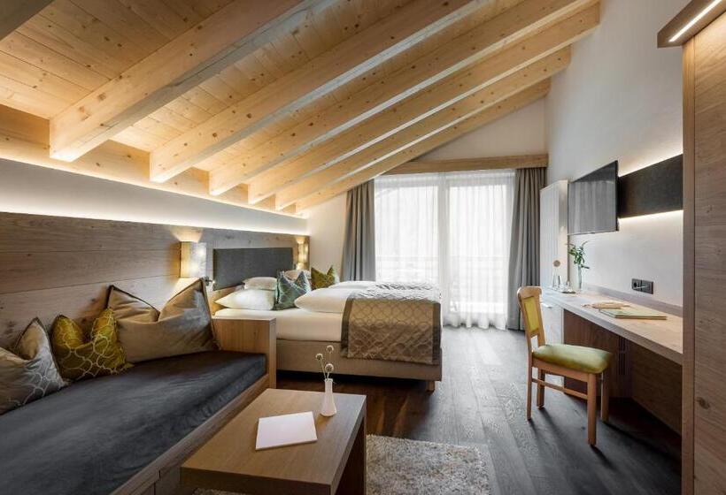 חדר קומפורט לשלושה, La Fradora   Dolomites