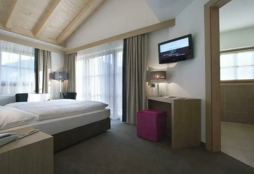 Standard-huone Parveke, La Fradora   Dolomites