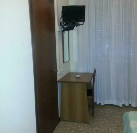 Standard Yhden Hengen Huone, Lombardia