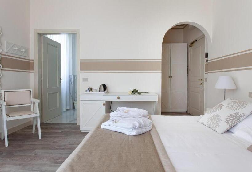 غرفة قياسية بالطابق الأرضى, Olimpia