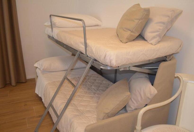 四人标准间, Rivamia