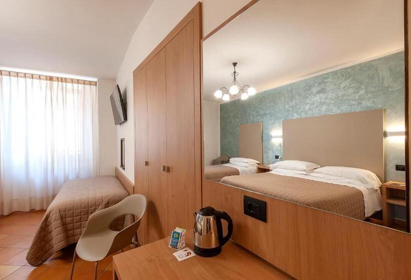 Четырехместный Номер Стандарт, Sole