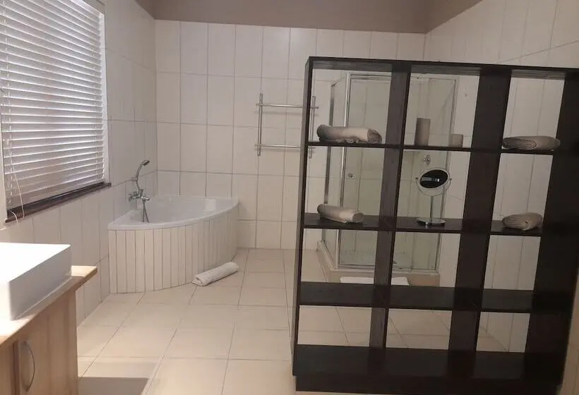 اتاق خانوادگی, Prost Hotel Swakopmund Namibia