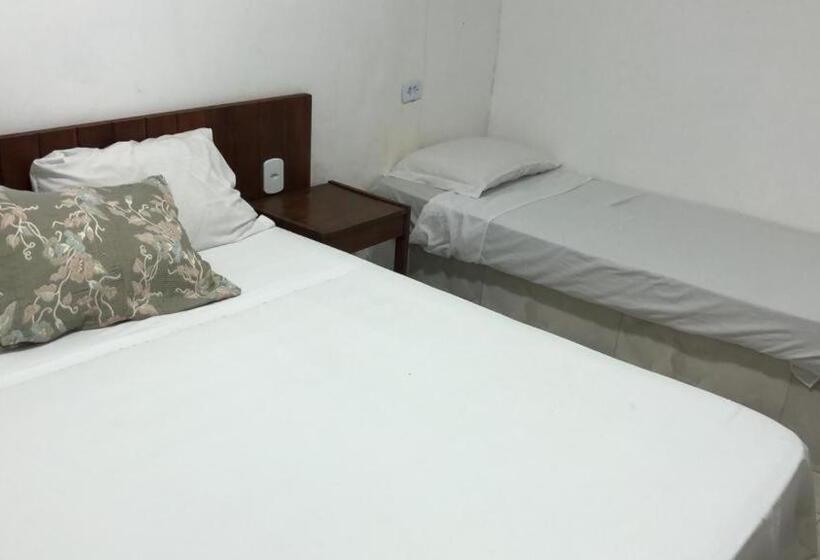 标准三人间, Restaurante E Pousada   Ilha Bonita