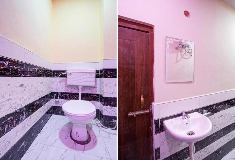 トリプルクラシックルーム, Oyo 82441 Grand Palace