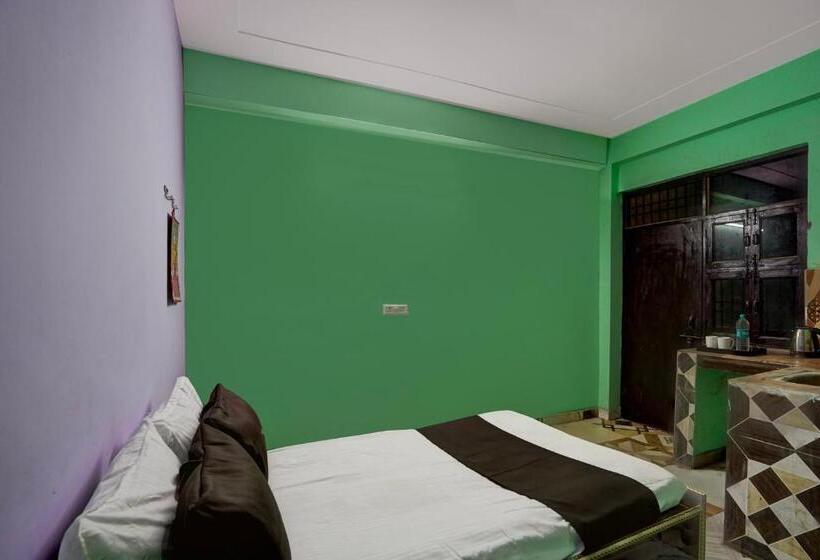 トリプルクラシックルーム, Oyo Shitala