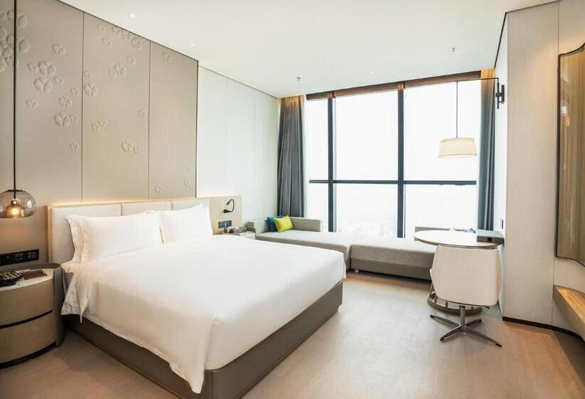 اتاق لوکس با چشم‌انداز دریا, Wyndham Foshan Nanhai