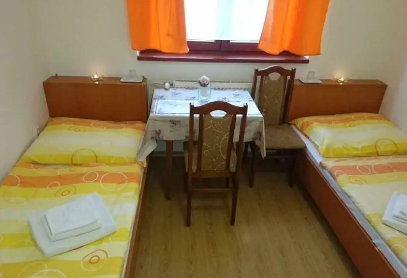 اتاق استاندارد, Ubytovňa A Penzión Tavros