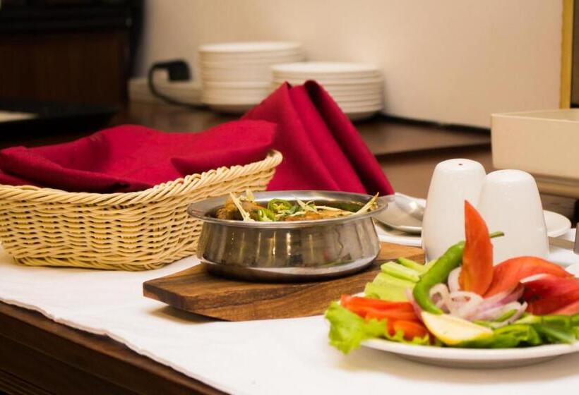 اتاق لوکس یک تخته, S Chalet Islamabad
