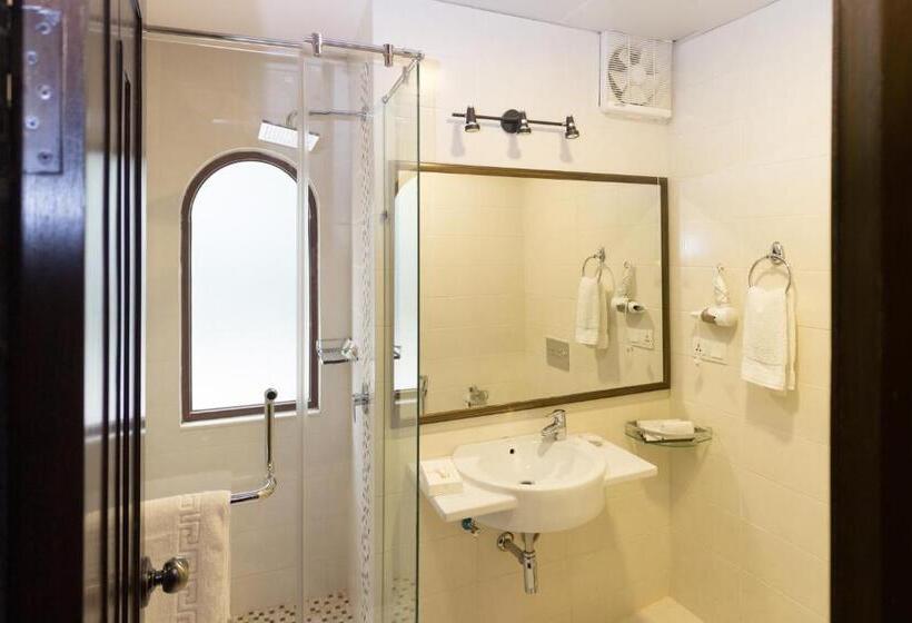 اتاق لوکس, S Chalet Islamabad